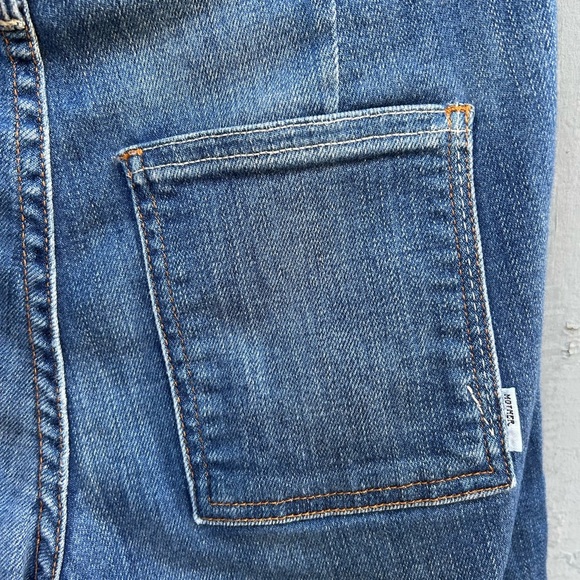 Mother The Drama High-Rise Flare Jeans, size 28 - Picture 6 of 11